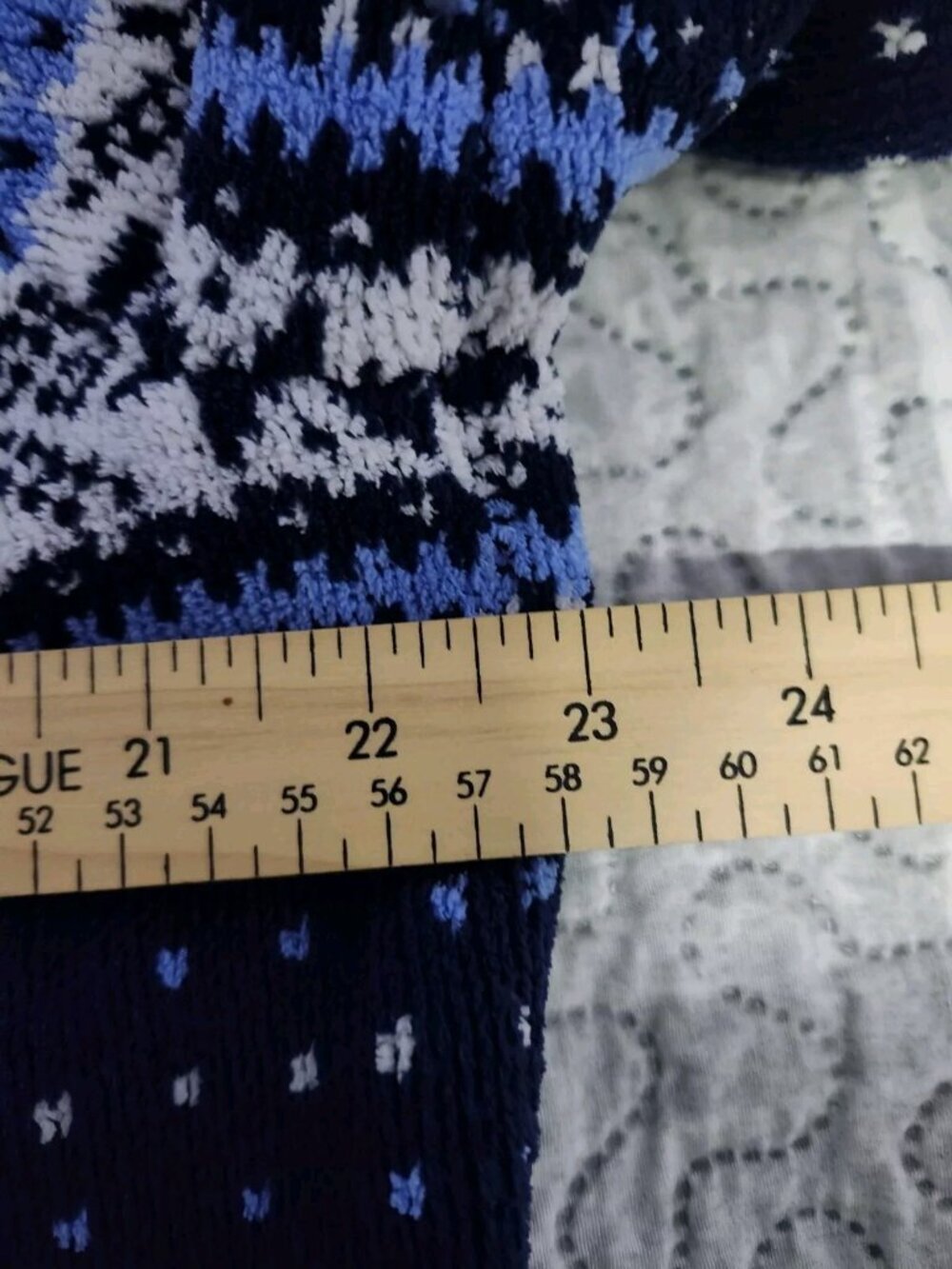 Reindeer Snowflake Themed Zippered Cardigan Women's L/XL Blue - Picture 7 of 7